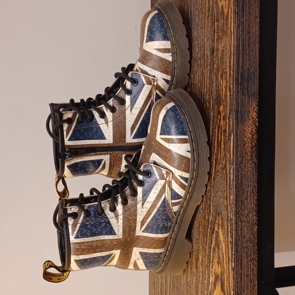 Union Jack Dr. Martens size 1 youth